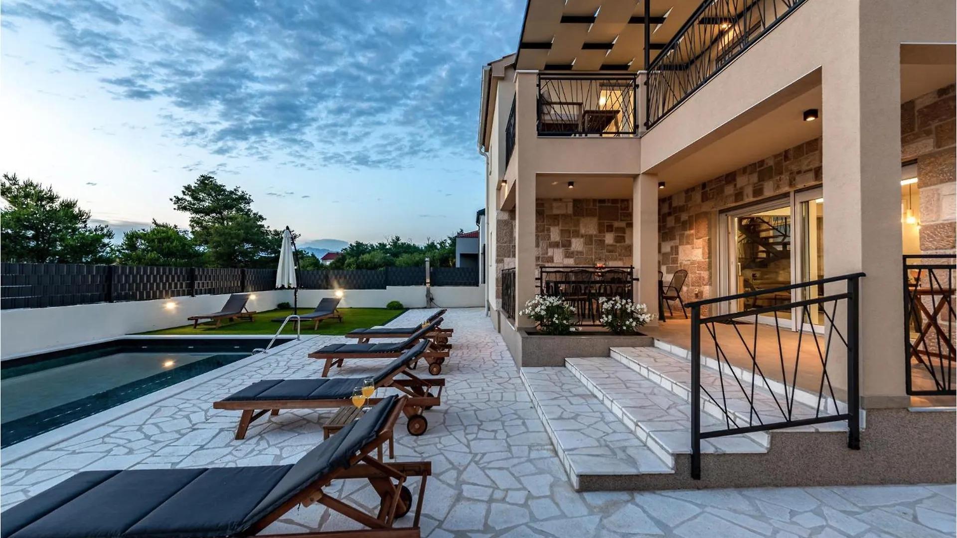 Cozy Home In Vrsi With Outdoor Swimming Pool 0*,  Kroatien