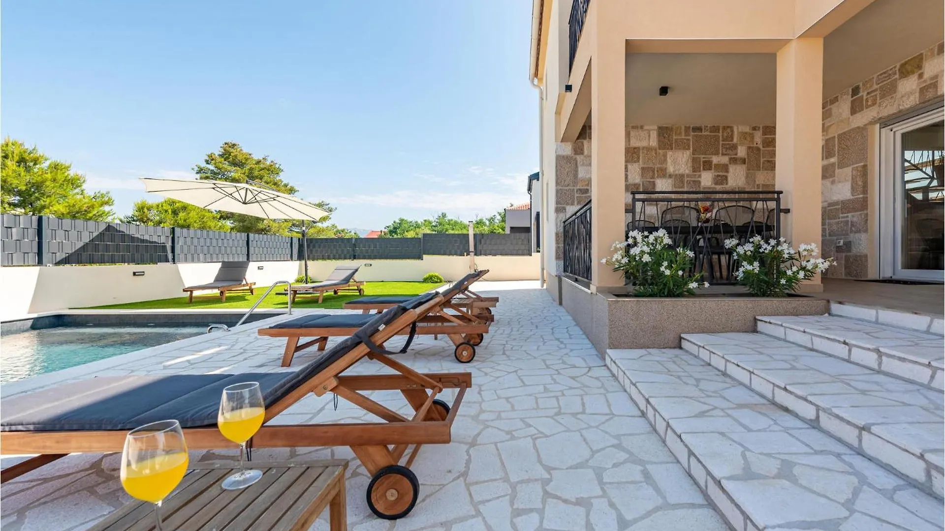 Casa vacanze Cozy Home In Vrsi With Outdoor Swimming Pool